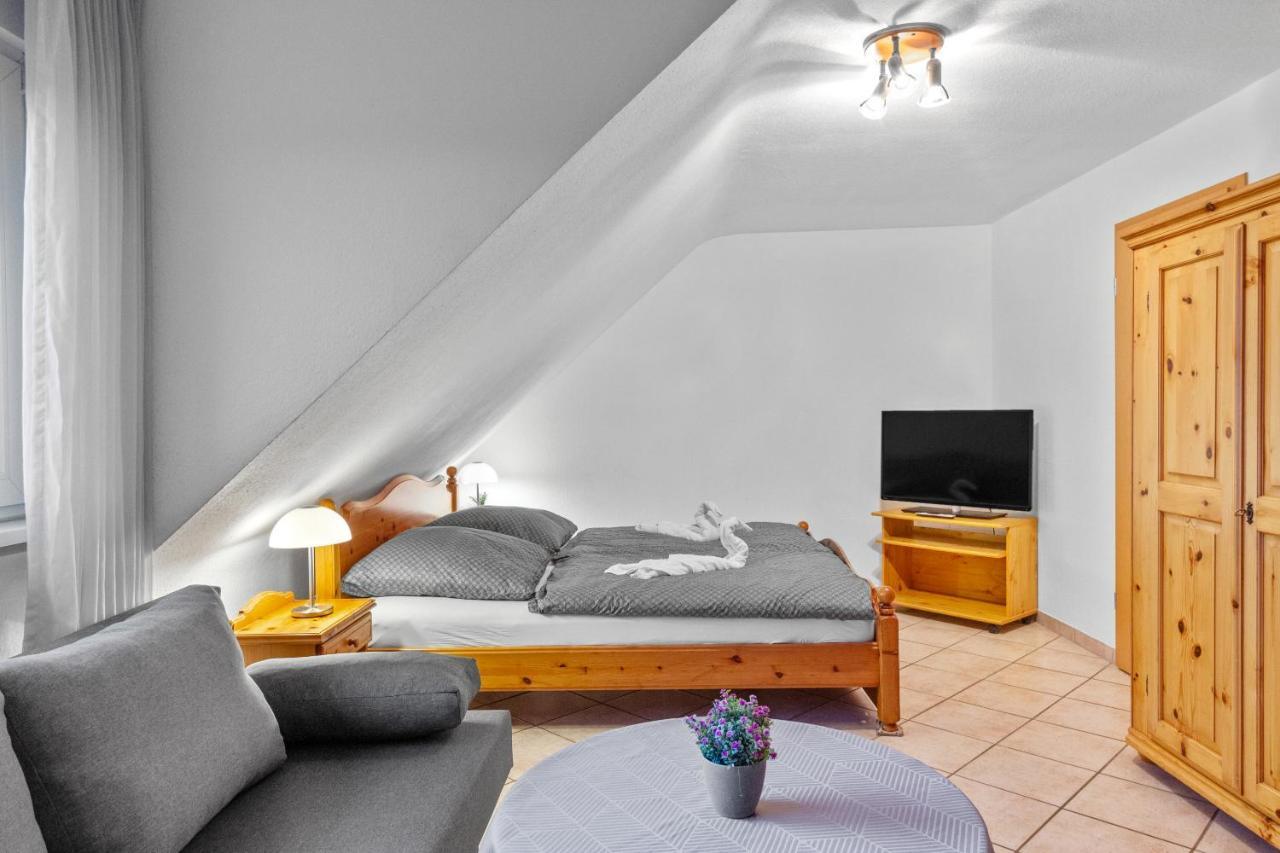 Hotel Family And Friends Ludwigshafen Bodman-Ludwigshafen Esterno foto